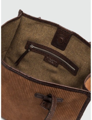 Bolso Marcella de Gianni Chiarini en coñac detalle del diseño