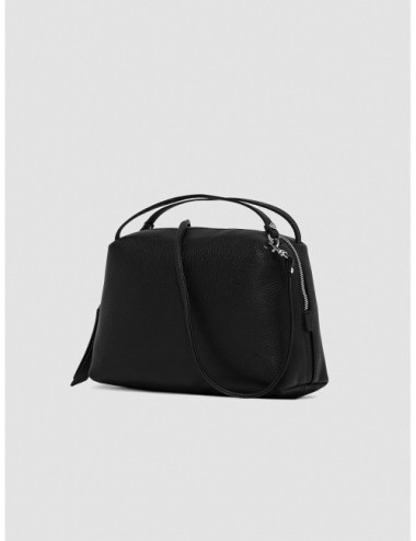 Bolso Alifa de Gianni Chiarini en negro vista en tres cuartos