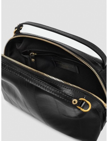 Bolso Alifa de Gianni Chiarini en negro detalle del diseño