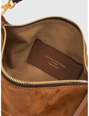 Bolso Cleo de Gianni Chiarini en coñac detalle del diseño