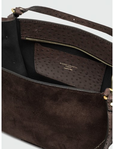 Bolso Bloom de Gianni Chiarini en moka detalle del diseño