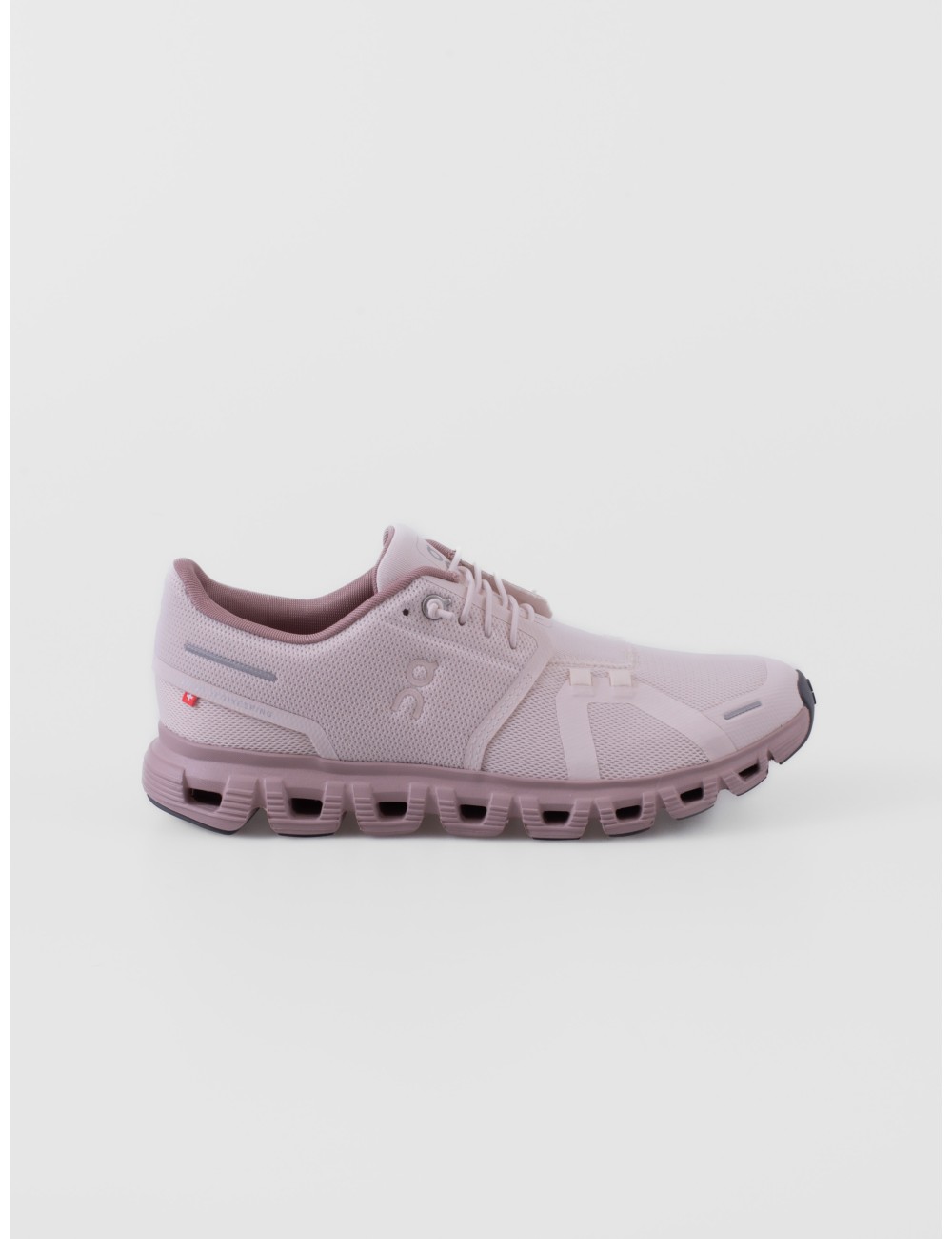 Zapatillas ON RUNNING Cloud 6 en rosa claro y beige