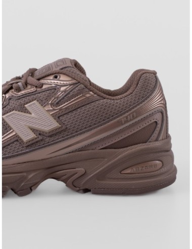 Zapatillas 740 New Balance en color marrón