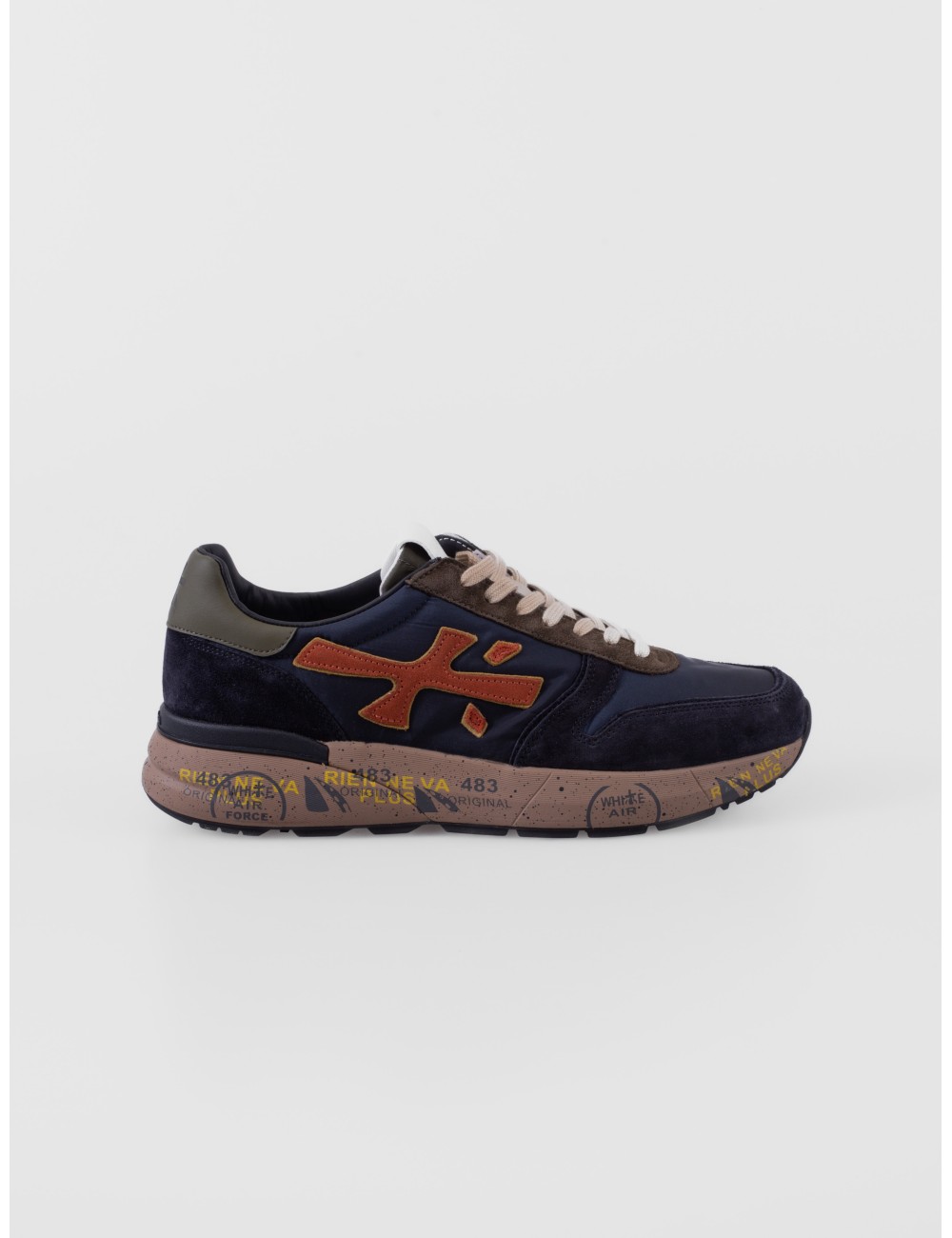 Zapatillas Mick 7721 de Premiata para hombre en azul oscuro y marrón oscuro con detalles naranja y verde oliva