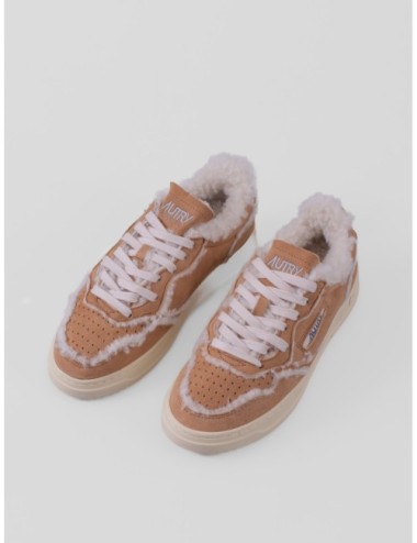 Sneakers Medalist Low de Autry en coñac