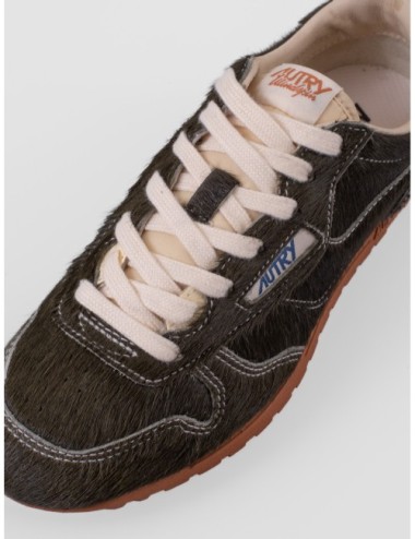 Sneakers Autry Windspin Low en tono militar