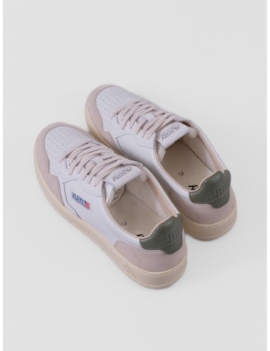 Sneakers Autry Medalist Low en blanco y verde bronce