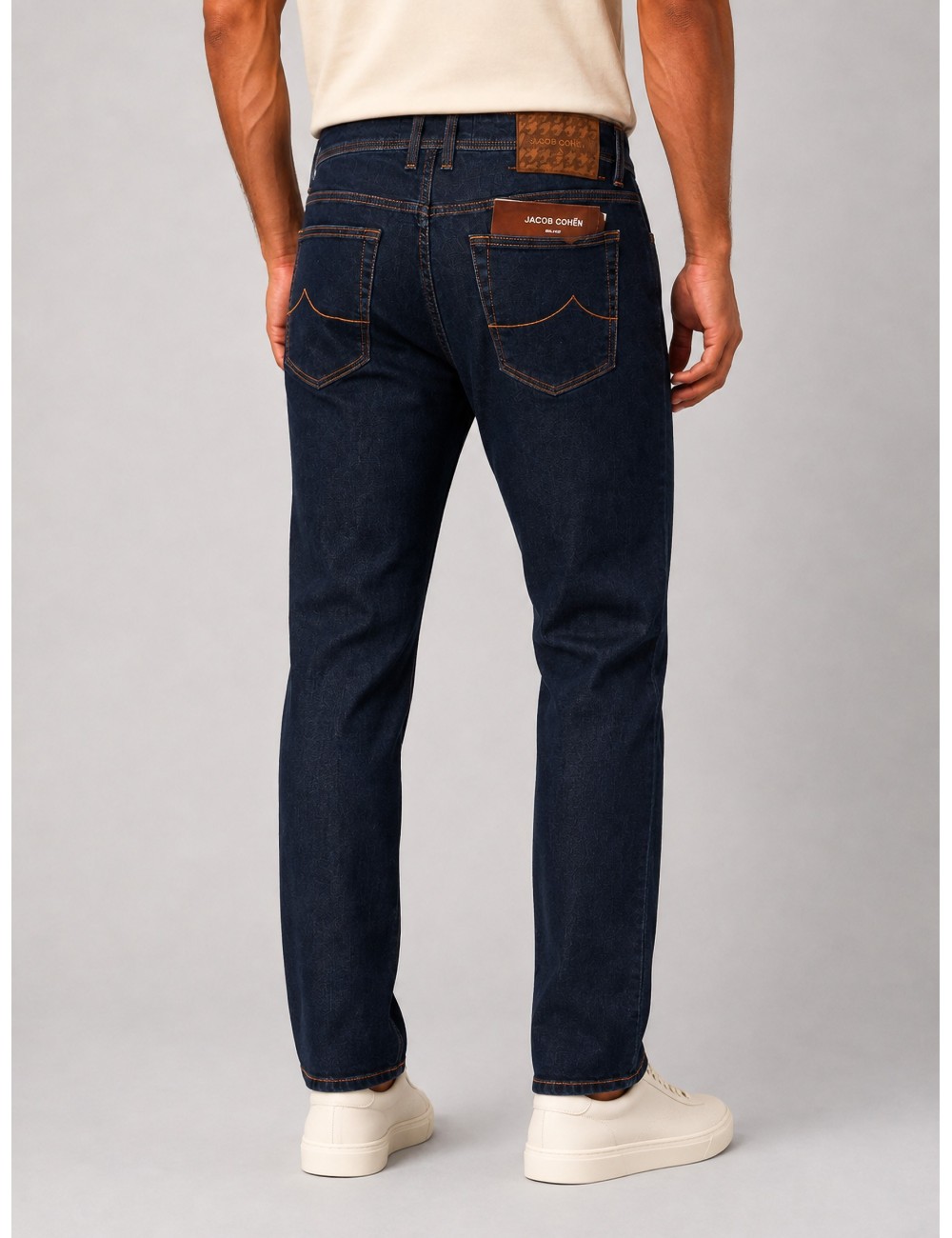 Pantalón Bard de JACOB COHEN en azul marino