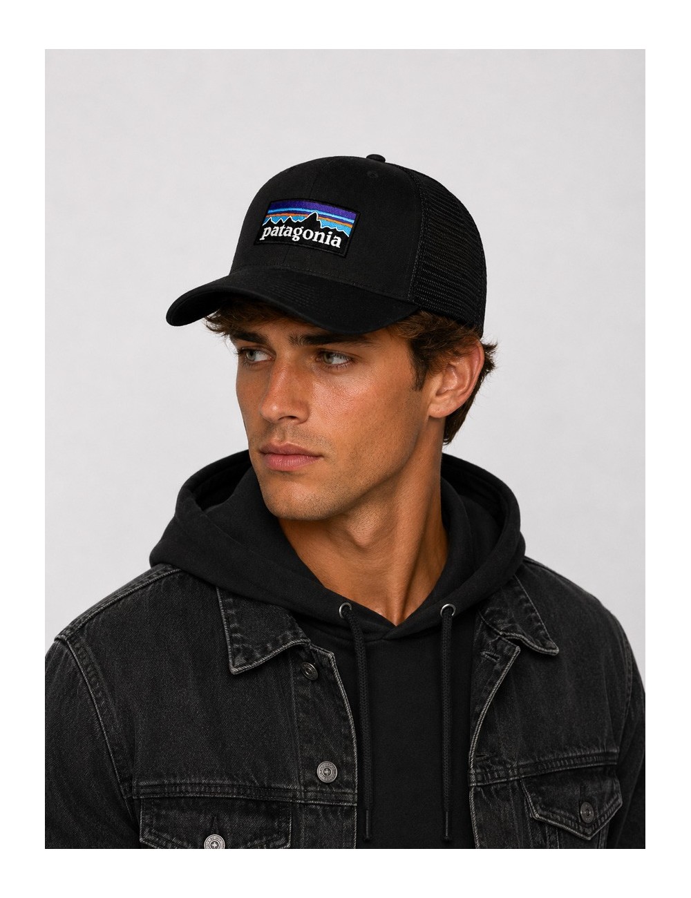 Gorra P-6 Logo Trucker Hat Patagonia negro
