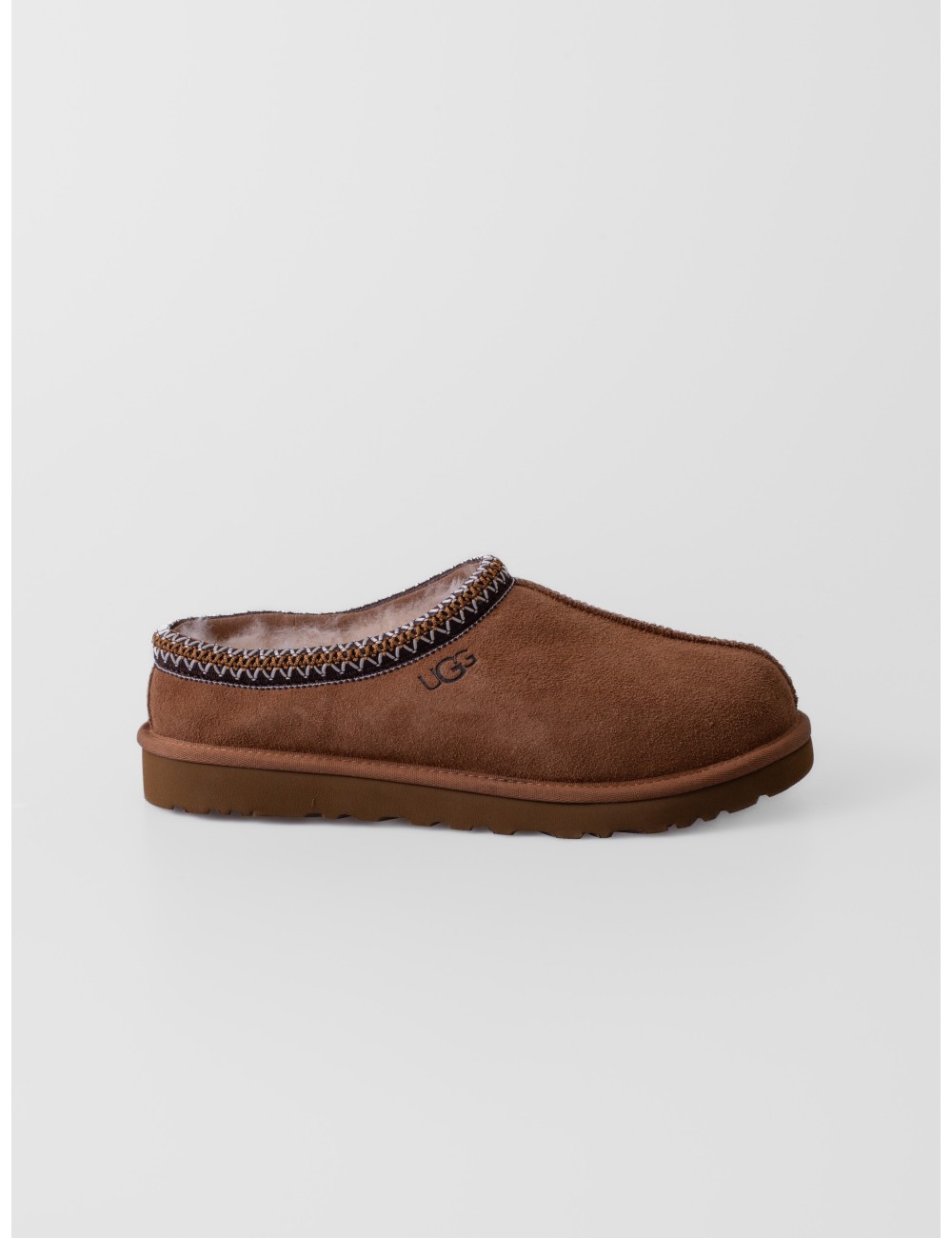 Zuecos Tasman II UGG en color castaño