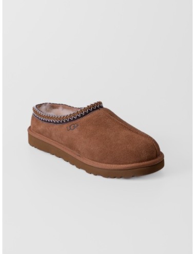 Zuecos Tasman II UGG en color castaño