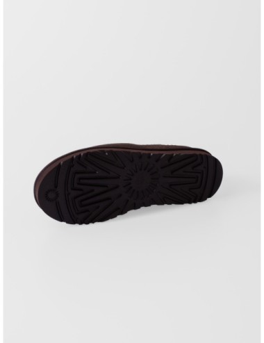 Zuecos Tasman II UGG en color marrón cacao