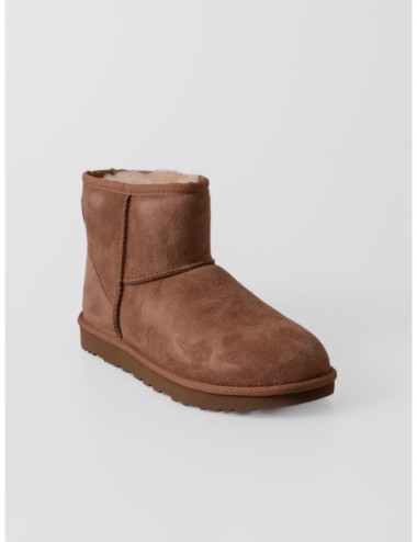 Botas Classic Mini II UGG en color castaño