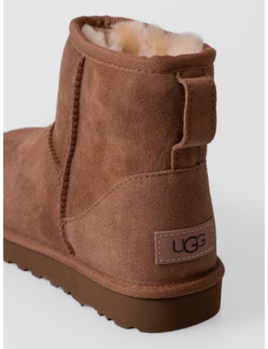Botas Classic Mini II UGG en color castaño