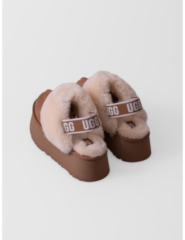 Sandalias Funkette UGG en color castaño