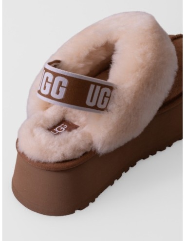 Sandalias Funkette UGG en color castaño