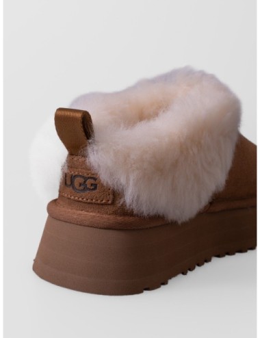 Zueco Tazzelle de UGG en color Chestnut