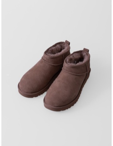 Botín Classic Ultra Mini de UGG en color Caribou