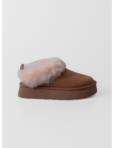Zueco Tazzelle de UGG en color Chestnut