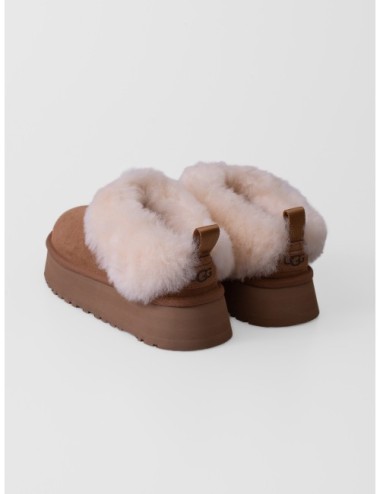Zueco Tazzelle de UGG en color Chestnut