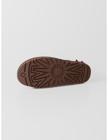 Botín Ultra Mini Bailey Bow de UGG en color Chestnut