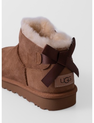 Botín Ultra Mini Bailey Bow de UGG en color Chestnut
