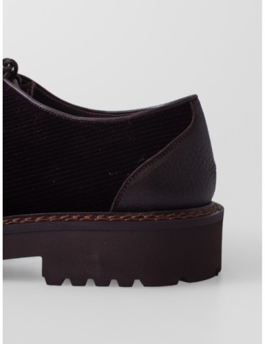 Zapato X2656 CALCE marrón oscuro con empeine acanalado y suela de tacos