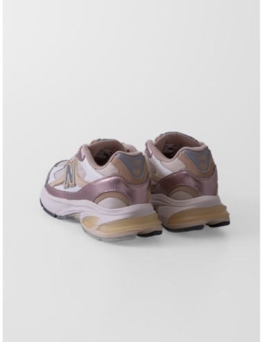 Sneakers 2010 New Balance en beige rosado