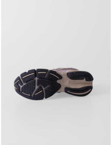 Sneakers 2010 New Balance en beige rosado