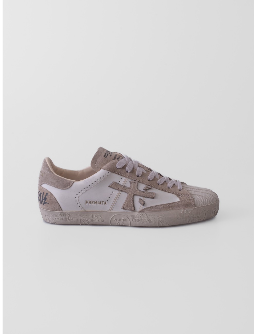 Sneakers Steven 8480 de Premiata en beige claro y blanco