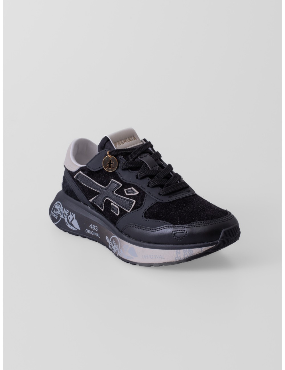 Sneakers Lauryn 7803 de Premiata en negro y crema