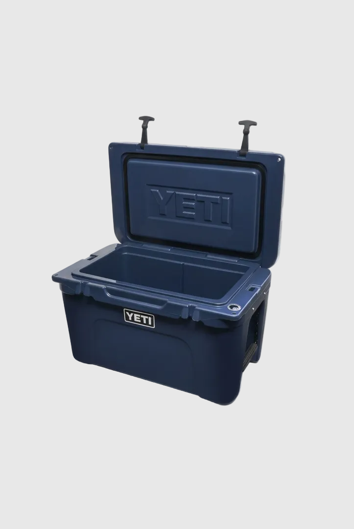 Nevera rigida YETI Tundra 45 NAVY, vista tres cuartos con tapa abierta