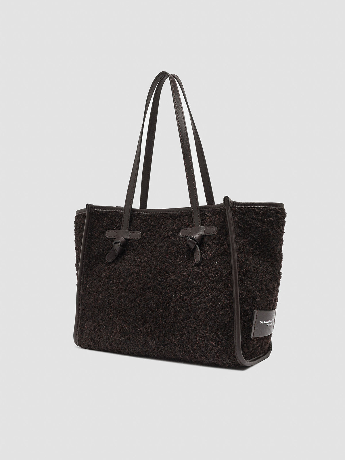 Bolso shopper Marcella de Gianni Chiarini en color Espresso con tejido bouclé y asas de piel
