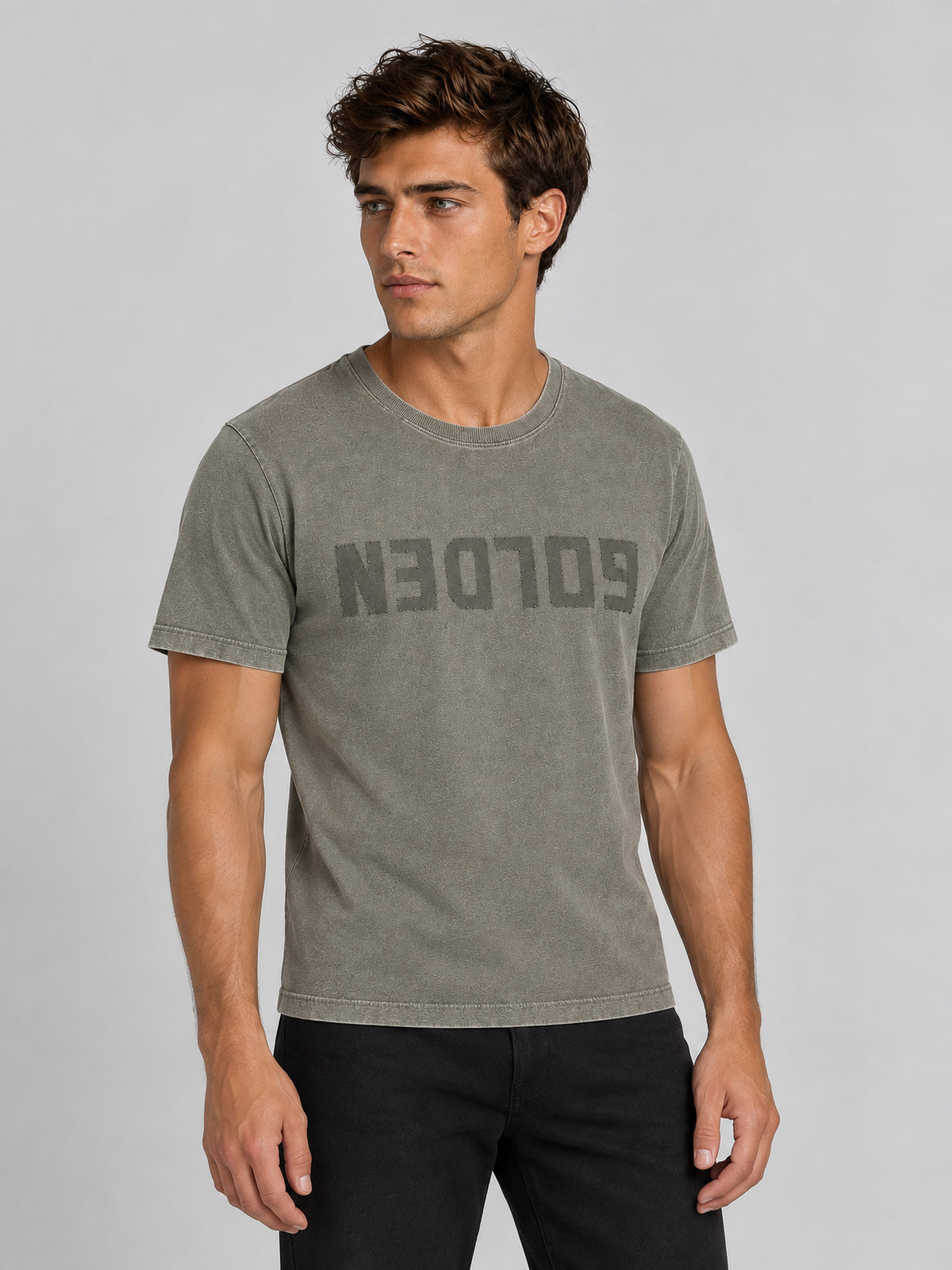 Camiseta T-SHIRT REGULAR M'S S/S Golden Goose en Olive green