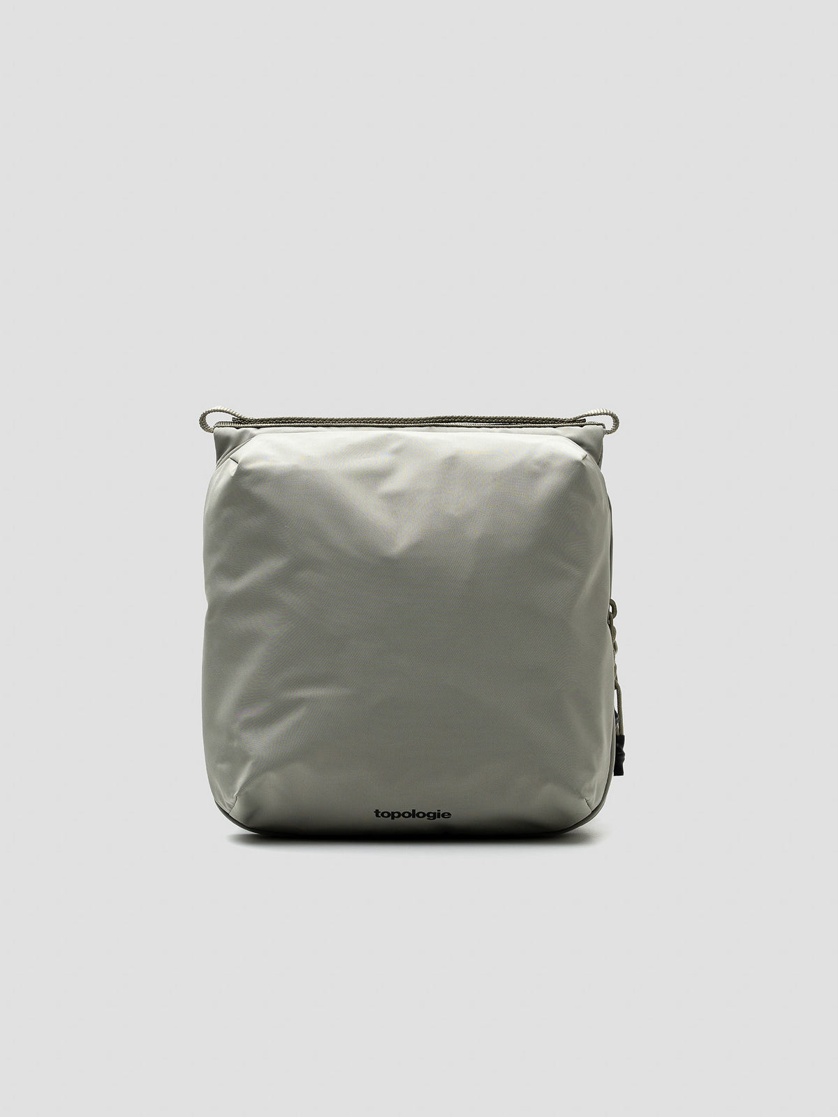 Bolso Topologie Cassette Sacoche Medium en Moss / Tech Sateen