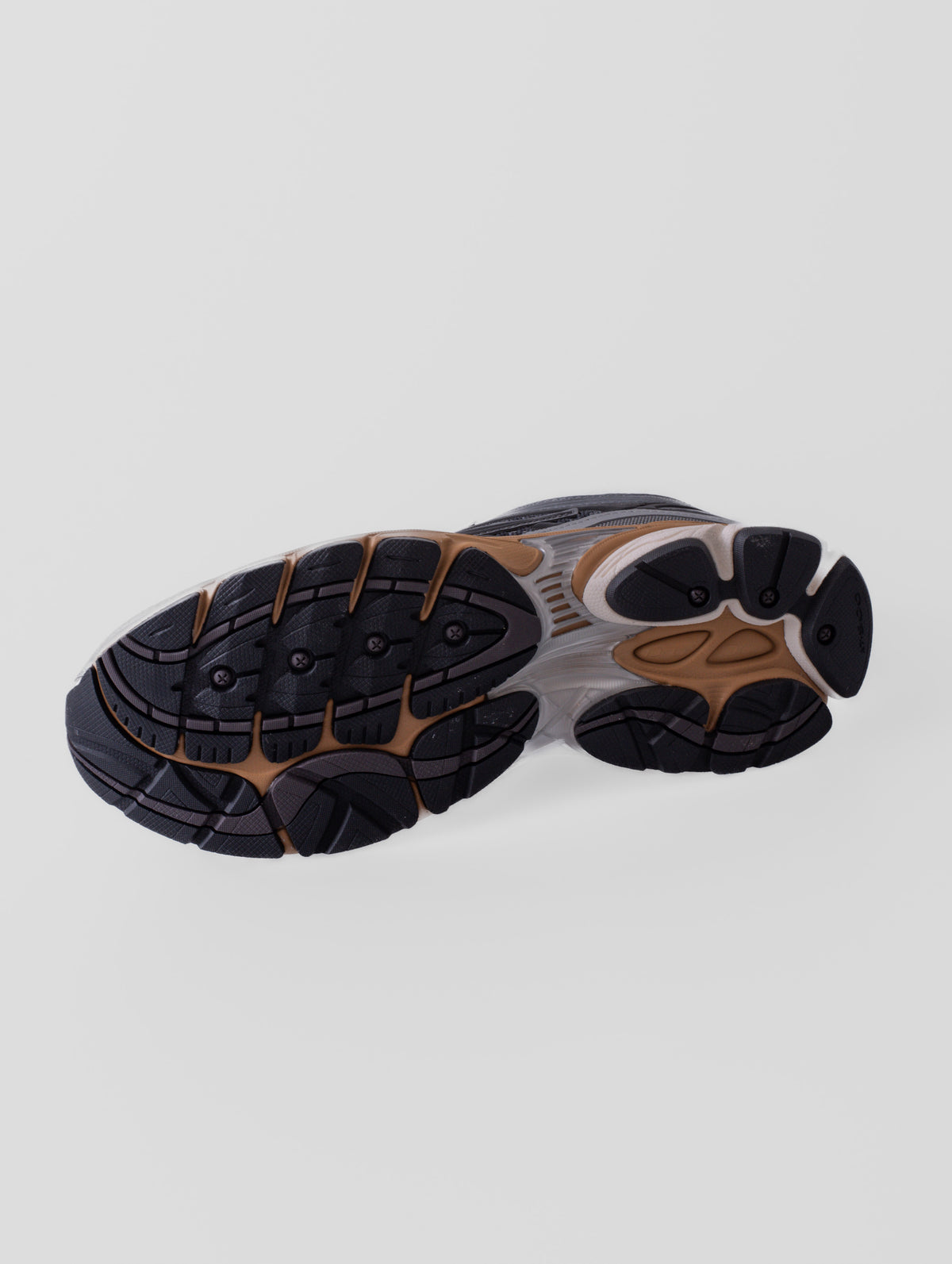 Zapatillas Saucony ProGrid Omni 9 Tech Premium en color GUNMETAL/CIDER, con detalles de su diseño y construcción