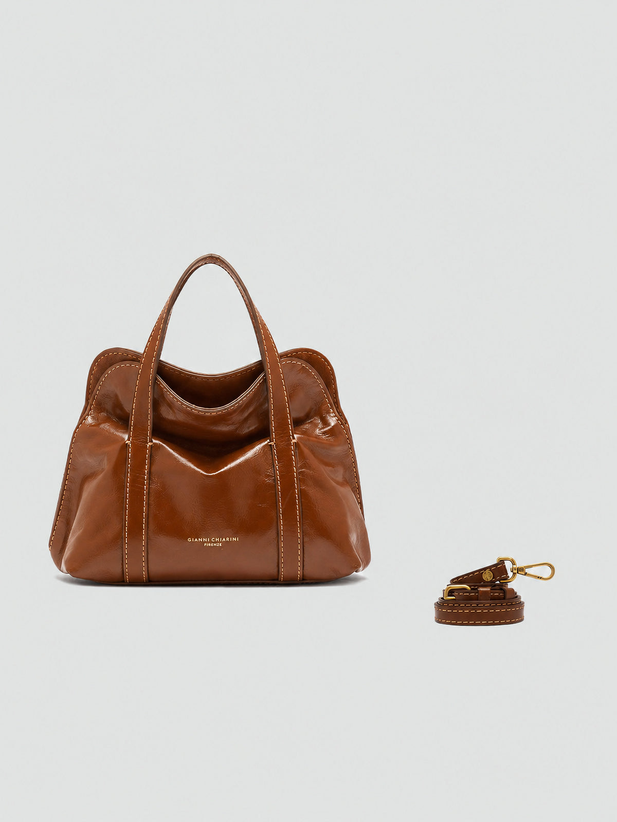 Bolso Marghe de Gianni Chiarini en color Noce de piel encerada con efecto envejecido y dos asas