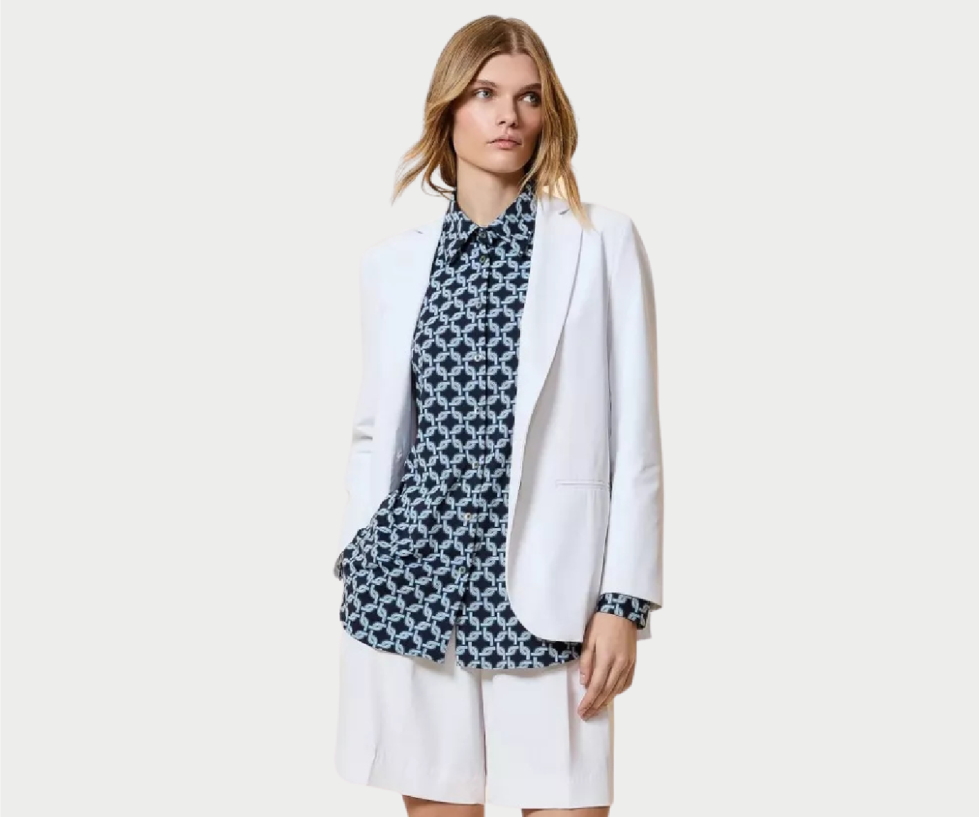Chaqueta Surflex Boyfriend RRD de diseño técnico y corte holgado para mujer