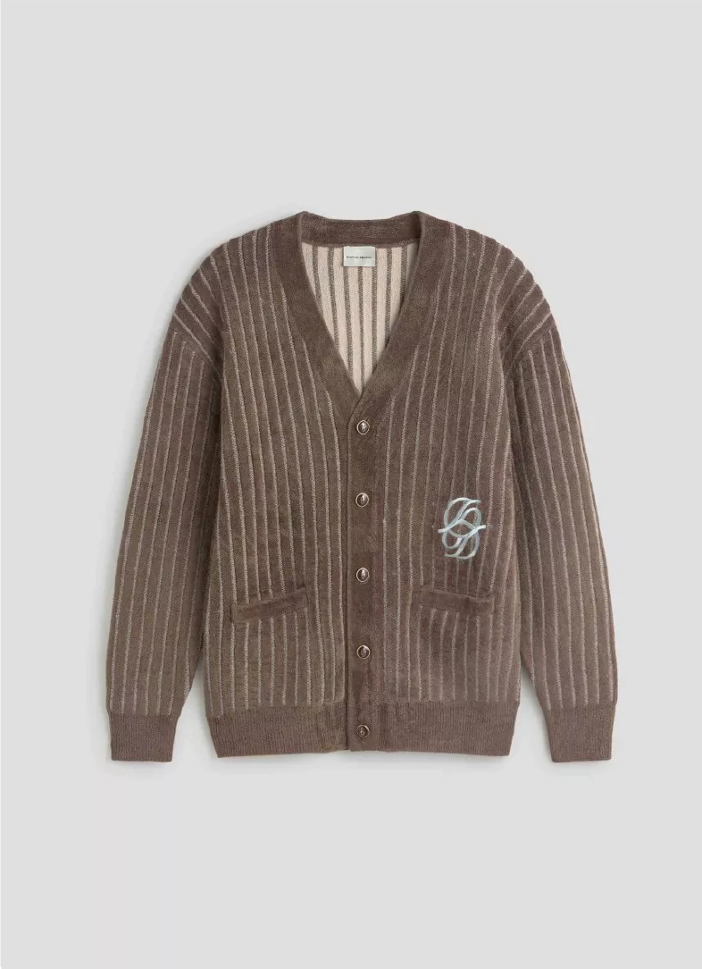 Cardigan Monogramme Drôle de Monsieur para hombre, un diseño único en MARFRANC