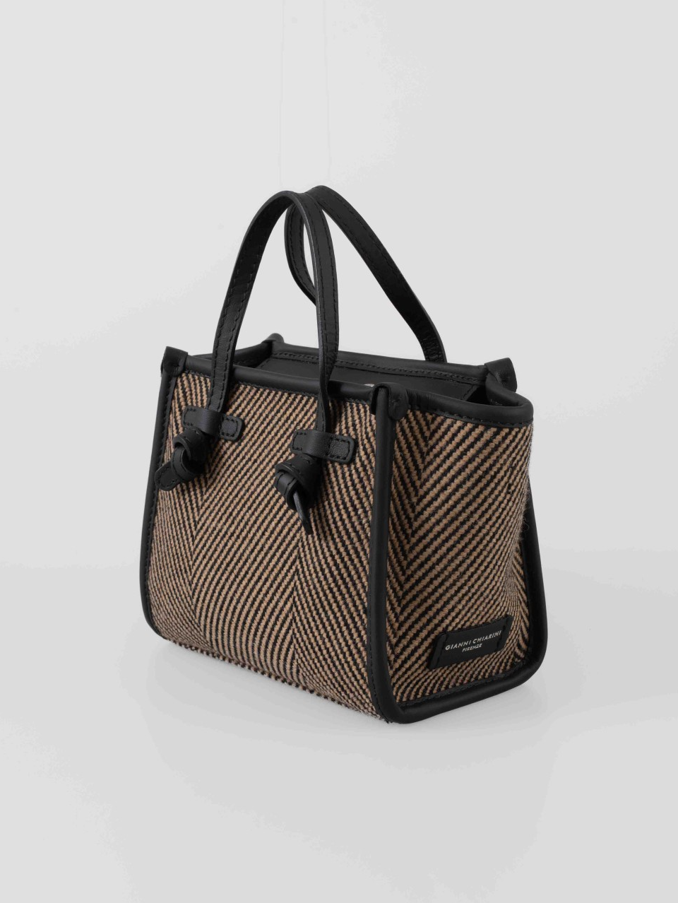 Bolso Marcella Gianni Chiarini en tejido de espiga con detalles de piel otoño 2025 en MARFRANC